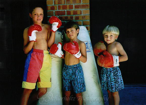 1-1BOYS BOXING